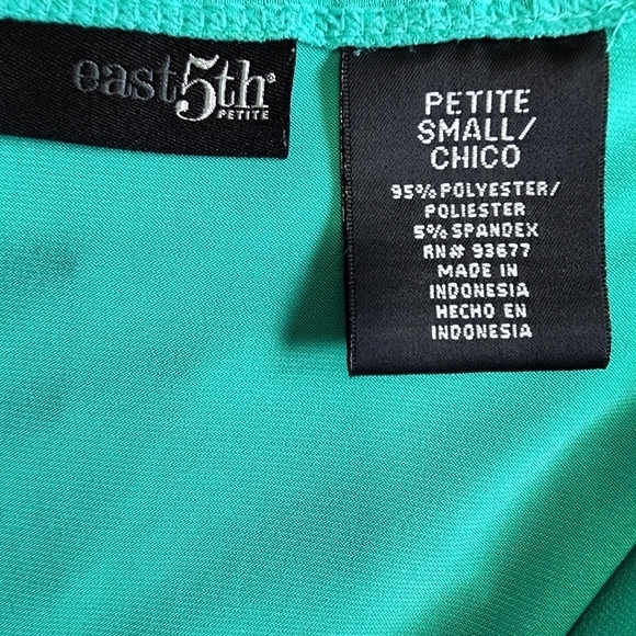 3/$15 East 5th Petite Sleevless Tailored Blouse - Small - Picture 5 of 7